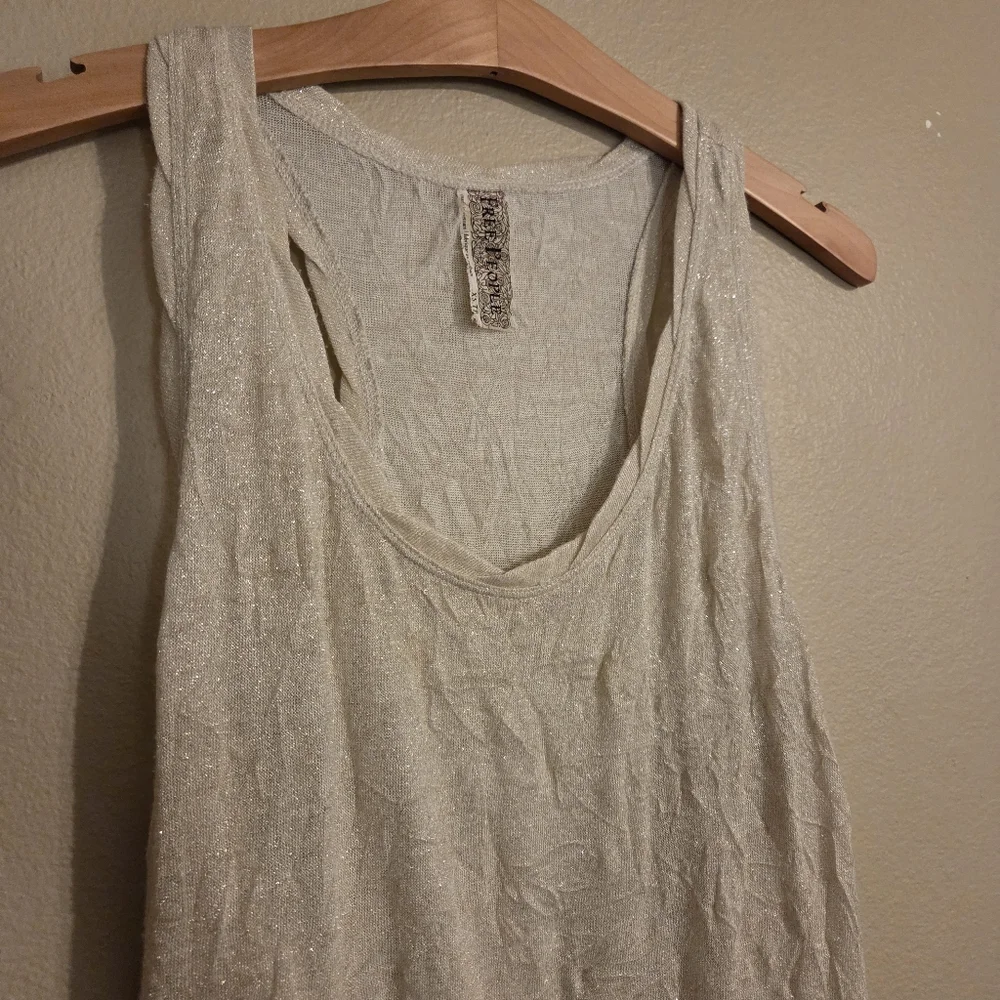 FREE PEOPLE Golden Metallic Sparkle Hi Lo Crinkle Textured Tank Top Women's XS - Picture 2 of 11